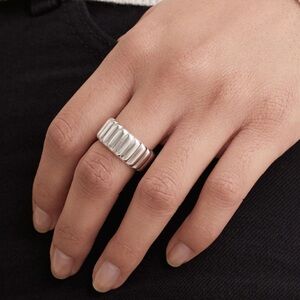 Mejuri Charlotte Bold Ring Sterling Silver Sz 9